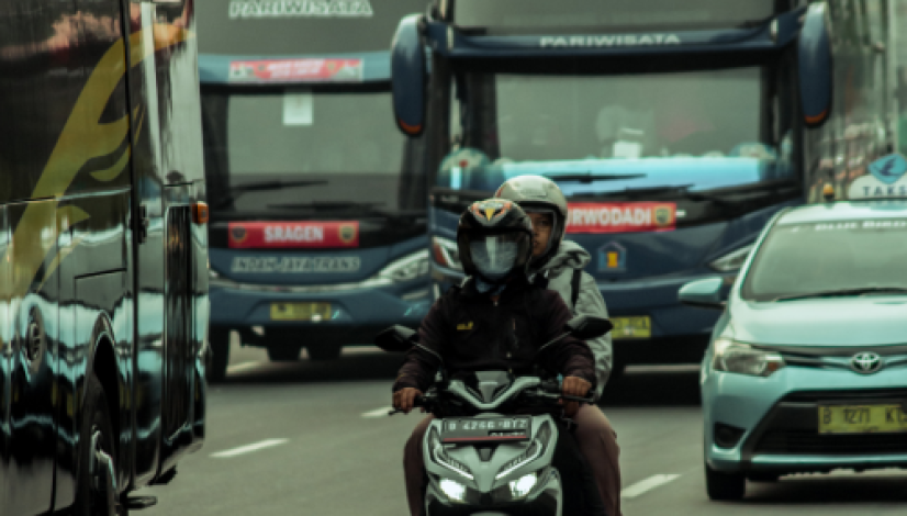 Blog Tips Mengendarai Motor di Bandung - RizQi Rental Motor Bandung